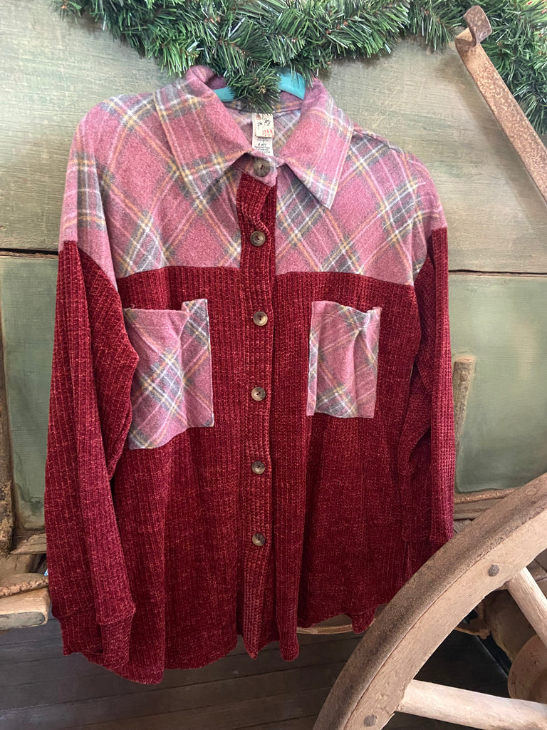 Hollyberry Christmas Shacket - Deer Creek Mercantile