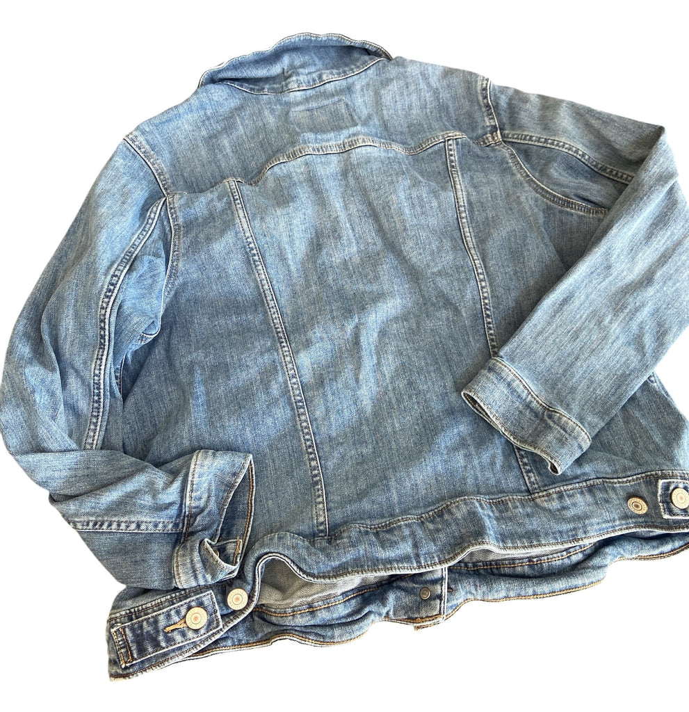 Pre-Loved LEVIS Denim Jacket W/Stars *SIze 2XL - Deer Creek Mercantile