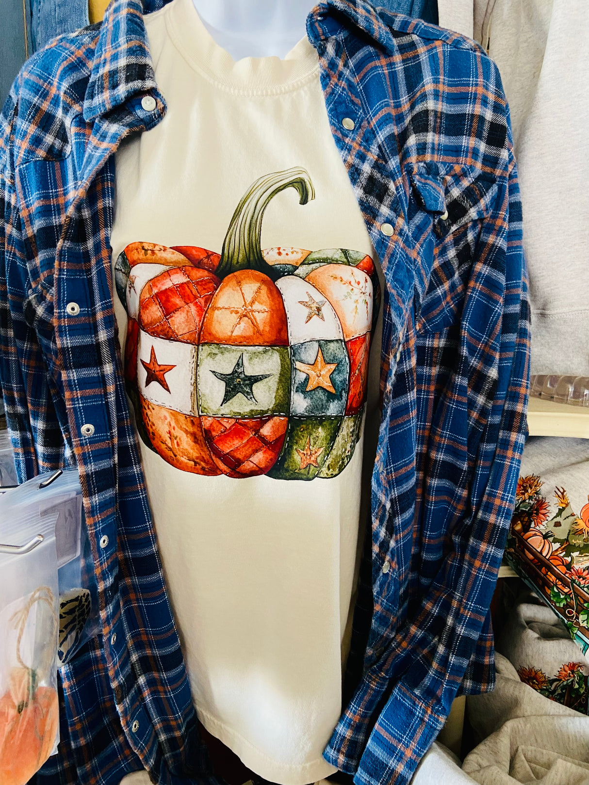 The Quilted Pumpkin Graphic Tee (Comfort Colors) - Deer Creek Mercantile