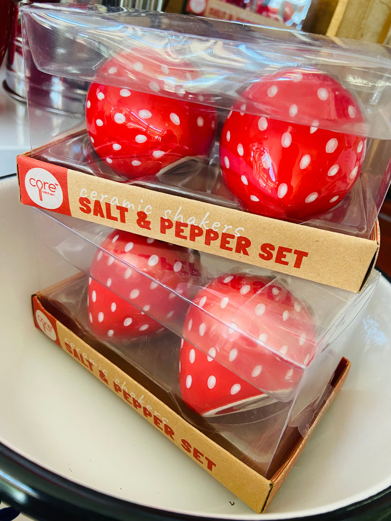 Strawberry Salt & Pepper Set - Deer Creek Mercantile