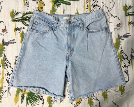 Pre-Loved Levi's Denim Shorts Size 29 - Deer Creek Mercantile