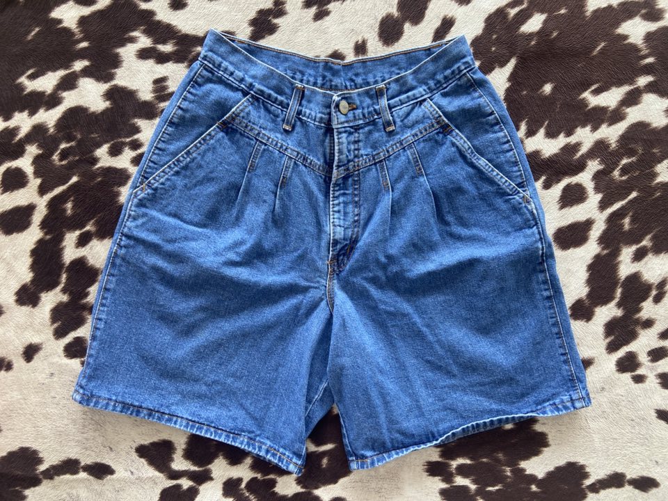 Vintage CHIC Culotte Denim Shorts, Size 28/28 Women's - Deer Creek Mercantile