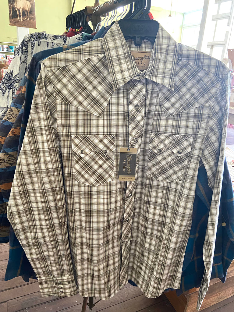 Wrangler Retro® Men's Long Sleeve Pearl Snap Shirt - Deer Creek Mercantile