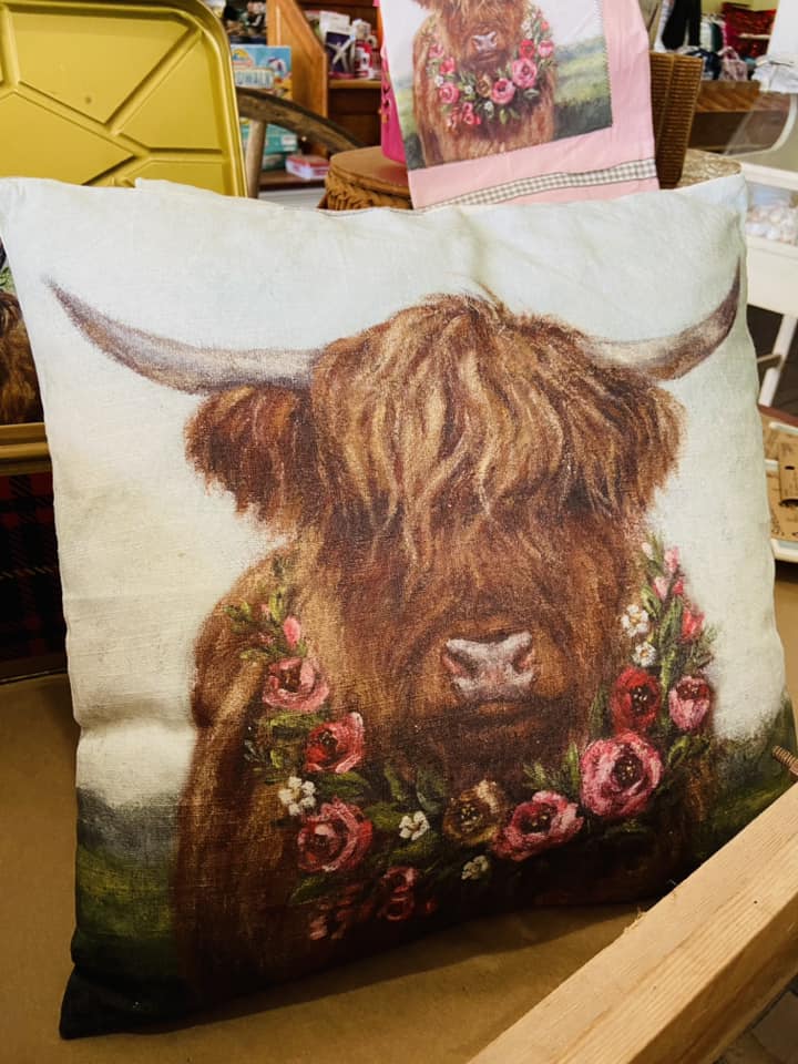 Floral Highland Cow Pillow - Deer Creek Mercantile