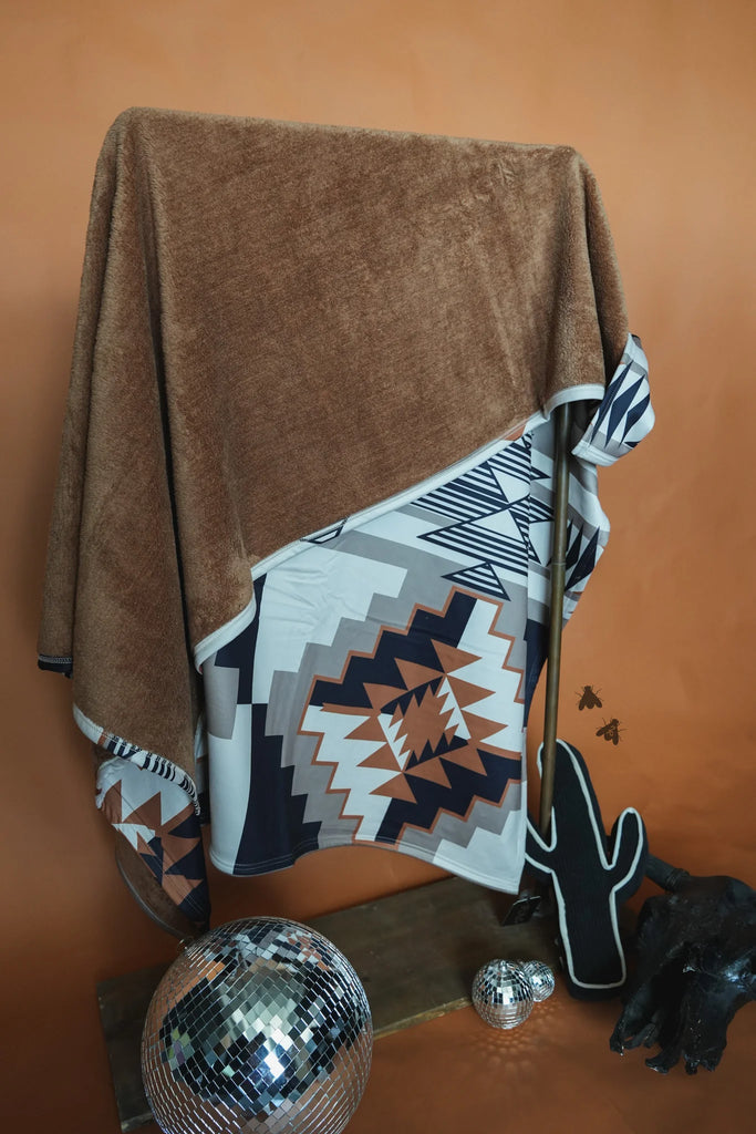 Santa Fe Dust Blanket - Deer Creek Mercantile