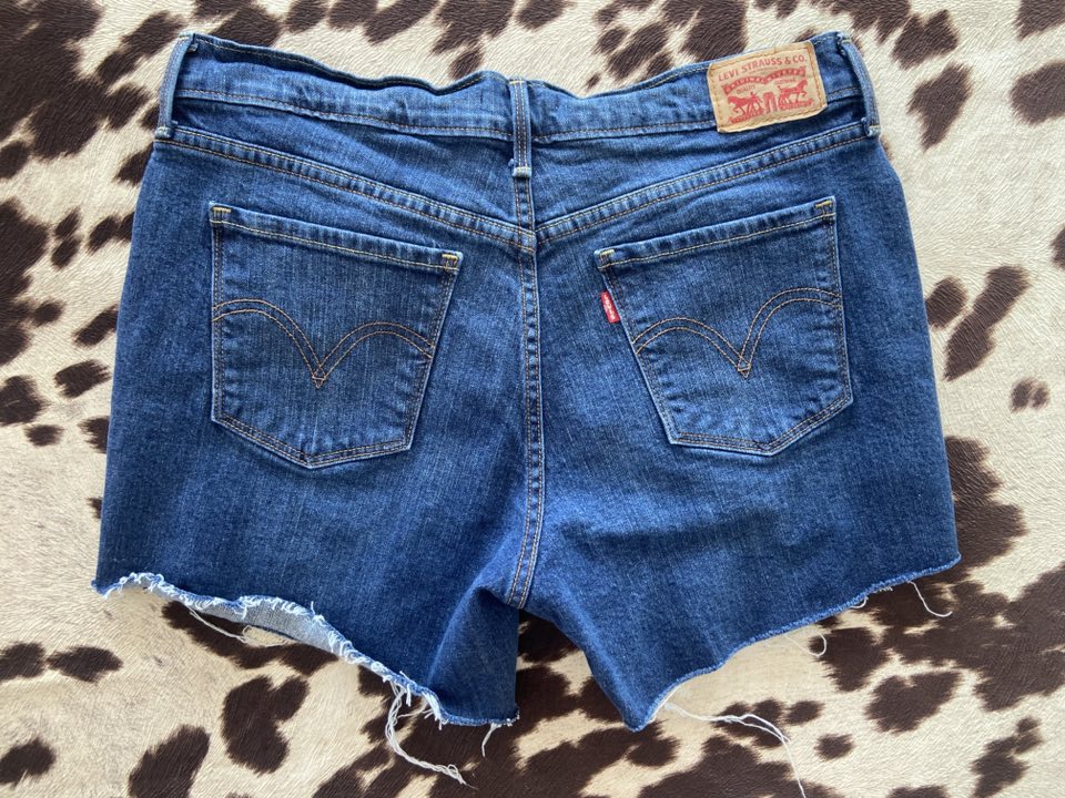Distressed Levi's Size 10 - Deer Creek Mercantile