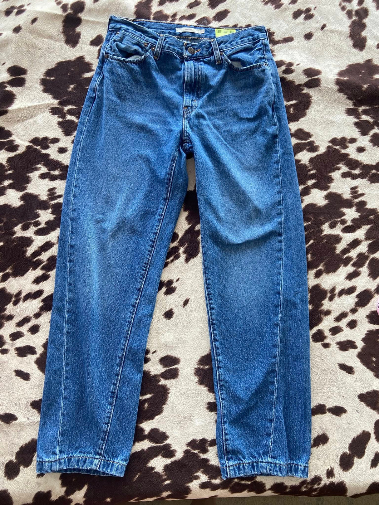 Pre-Loved Levi's Denim Jeans - Baggy Sz 28 - Deer Creek Mercantile