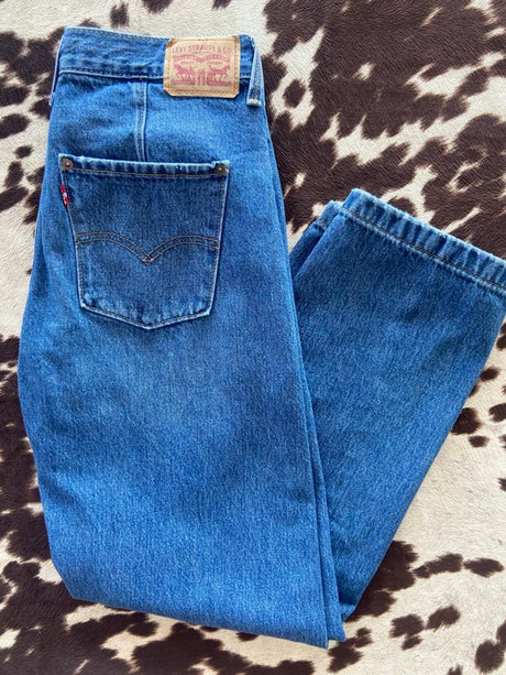 Pre-Loved Levi's Denim Jeans - Baggy Sz 28 - Deer Creek Mercantile