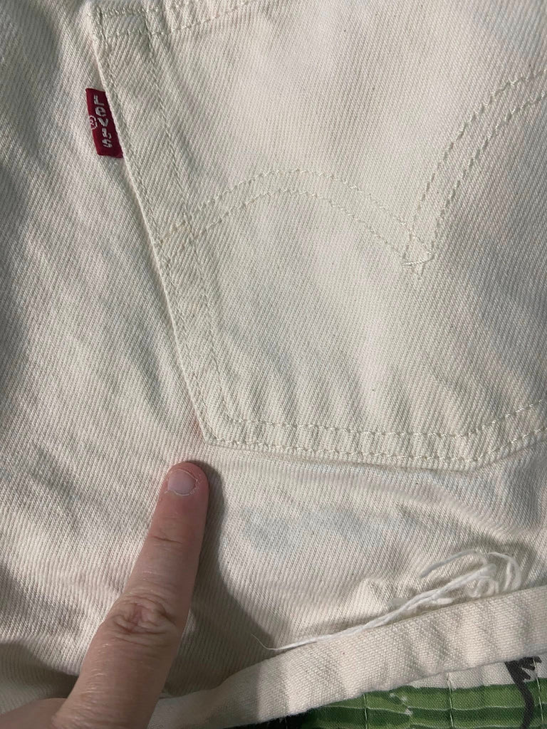 Pre-Loved Butterfly White Levis Denim Shorts Size 29 - Deer Creek Mercantile