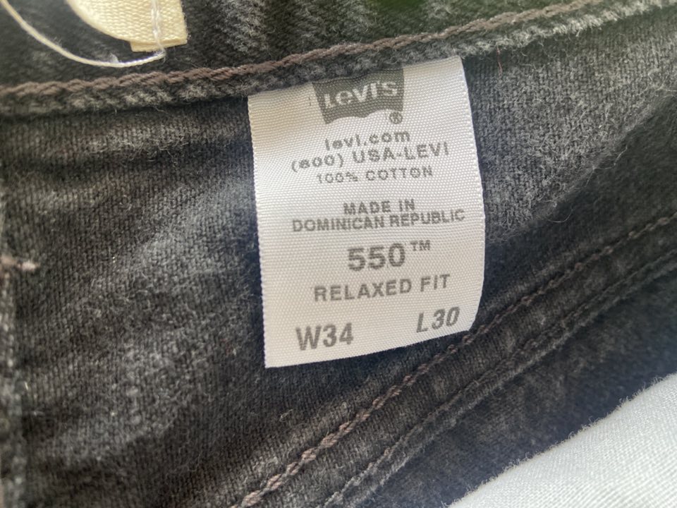 Vintage Black Cutoff Levi's Denim Shorts Sz 34 (Fits like 32") - Deer Creek Mercantile