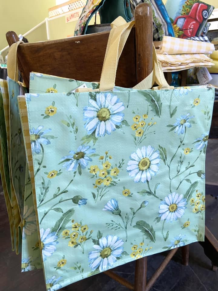 Green Daisy Market Tote - Deer Creek Mercantile