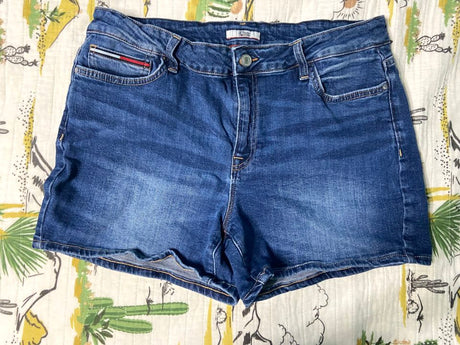 Pre-Loved Tommy Hilifiger Denim Shorts Size 12 - Deer Creek Mercantile
